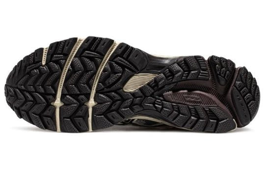 Asics Gel Kahana 8 Beige Black 1012B539-020