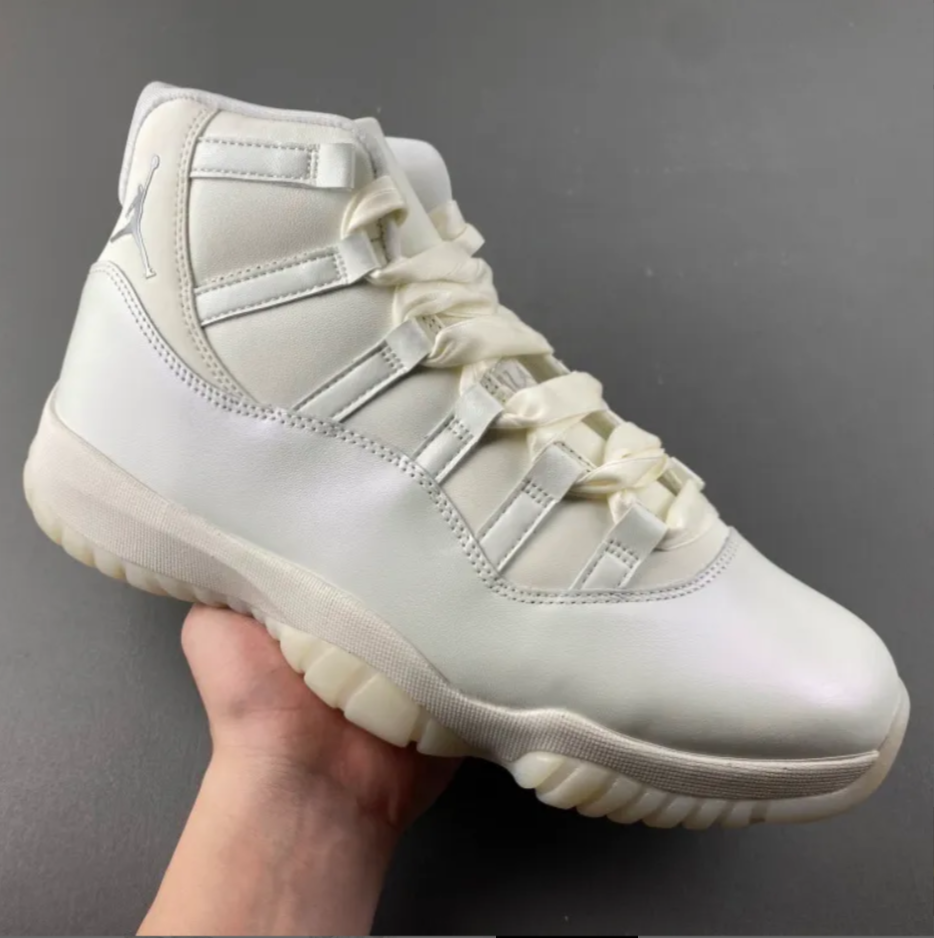 Air Jordan 11 Pearl Shoes Sneaker