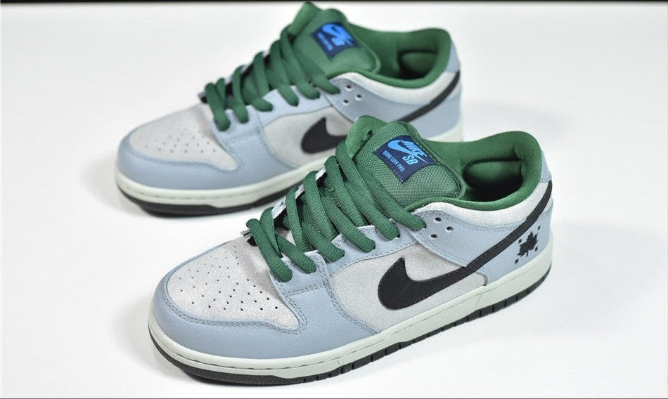 SB Dunk Low Maple Leaf Central Park Shoes Sneakers