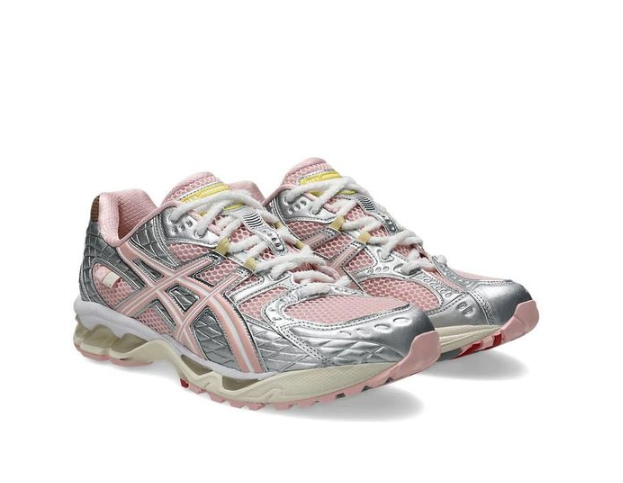 Asics Gel-Nimbus 10.1 Vandy The Pink x atmos Banana Split Strawberry 1203A865-702