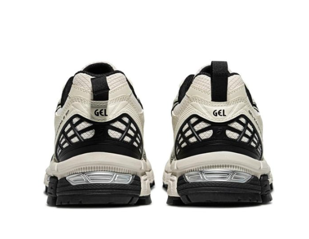 Asics Gel Kahana 8 SP White Black 1011B998-200