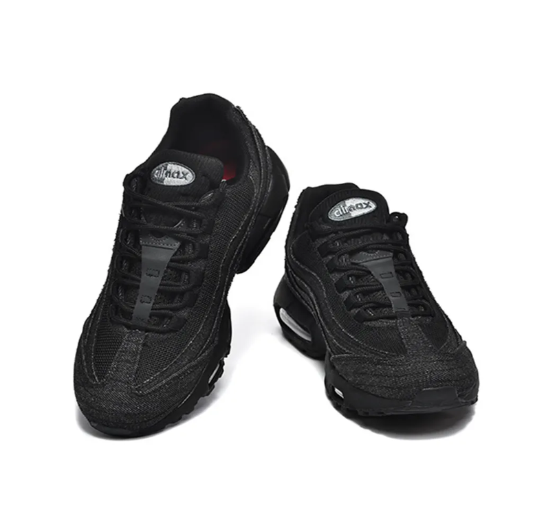 Levi’s x AM 95 Black Shoes Sneakers