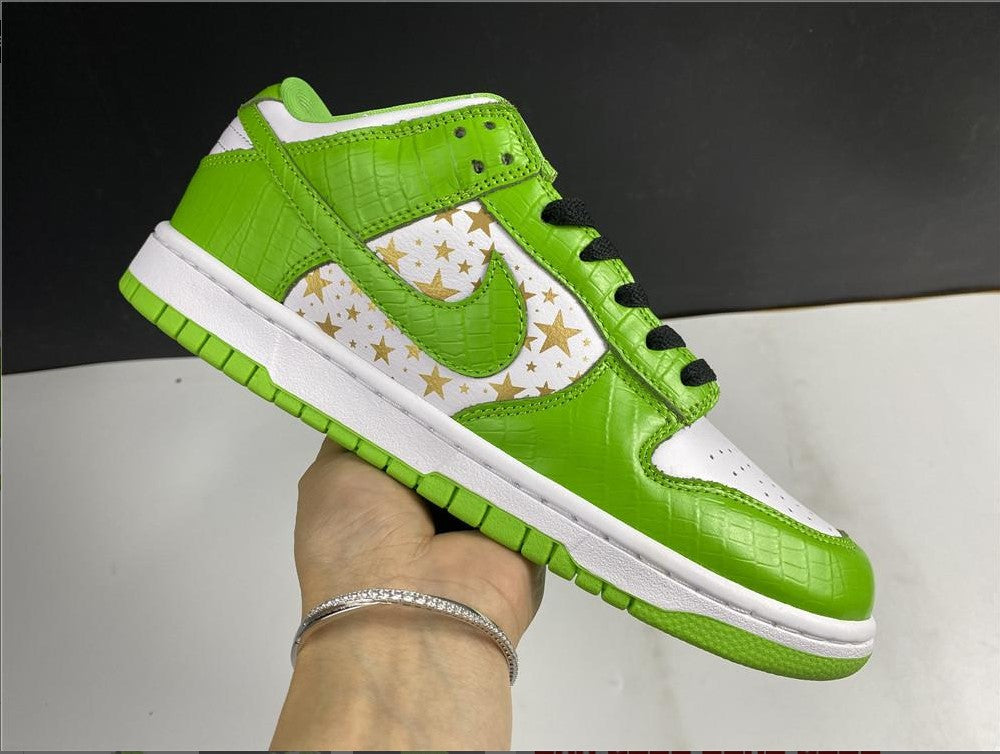 SB Dunk Low White Green x Supreme Shoes Sneakers