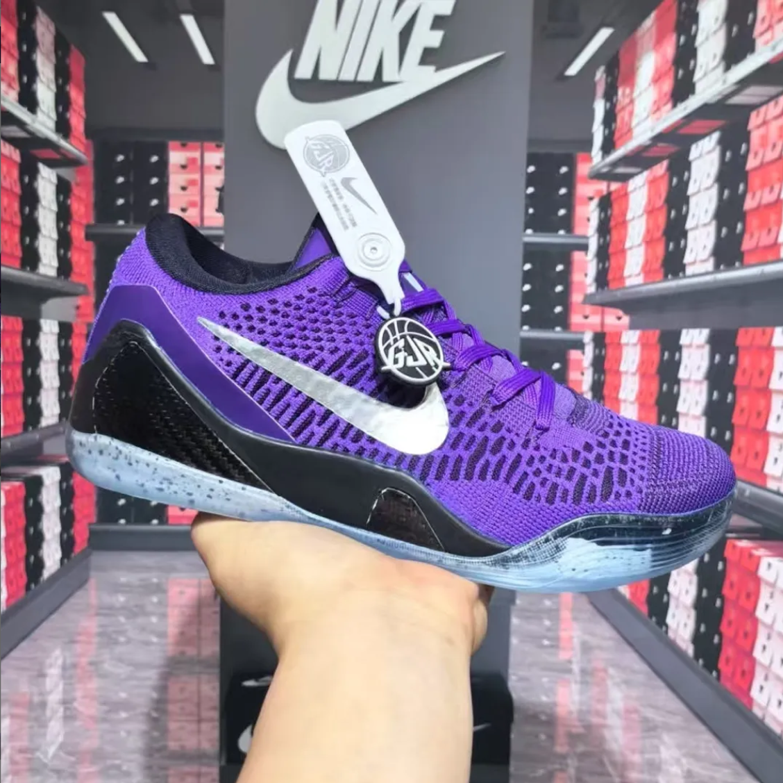 Kobe 9 Elite Low Moonwalker Shoes Sneakers