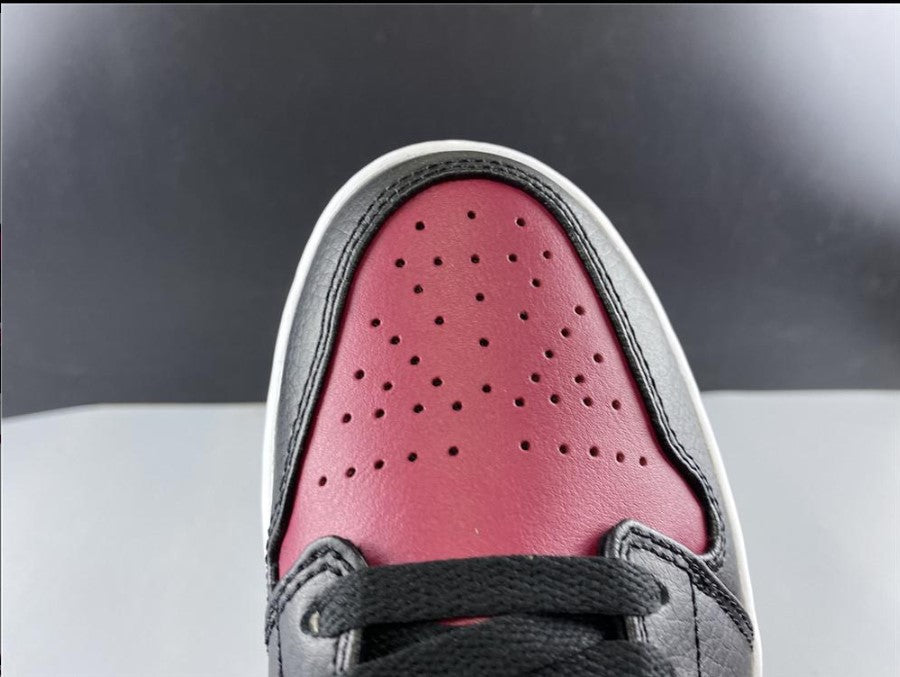 Air Jordan 1 Mid Bred Toe Shoes Sneakers