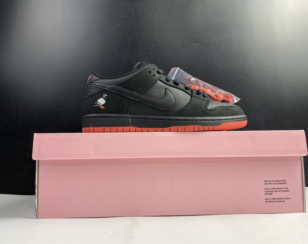 SB Dunk Low Black Pigeon Shoes Sneakers