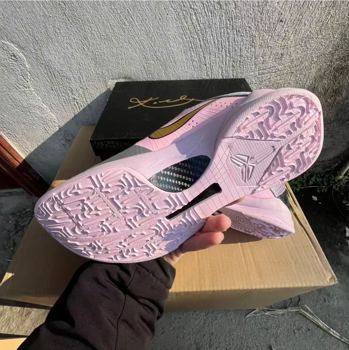 Kobe 5 Protro Arike Ogunbowale PE Shoes Sneakers
