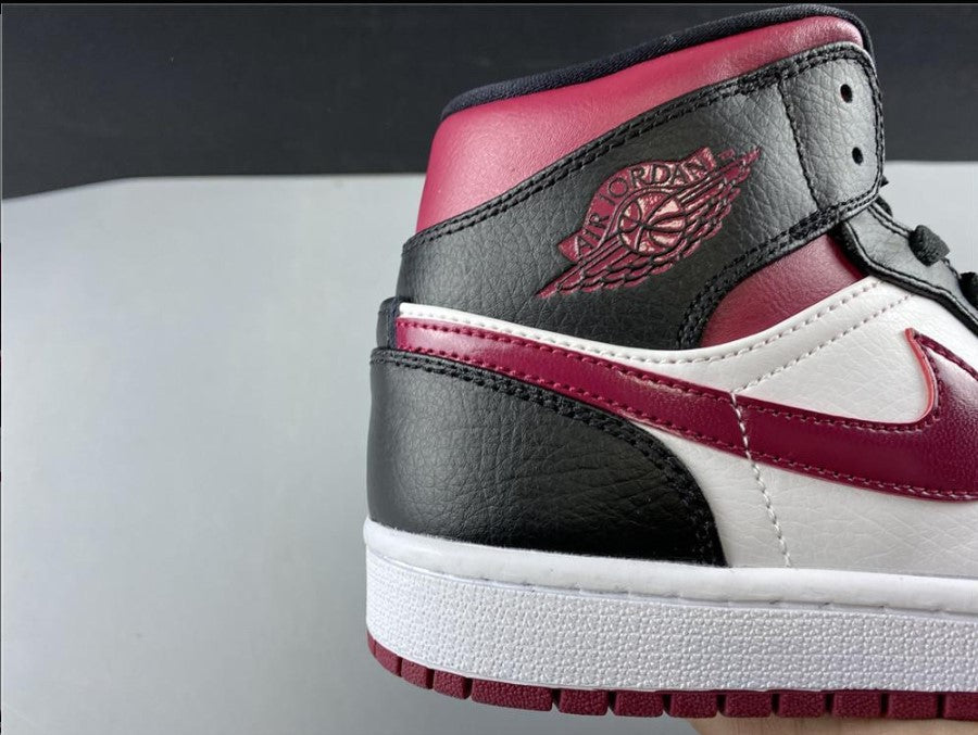 Air Jordan 1 Mid Bred Toe Shoes Sneakers